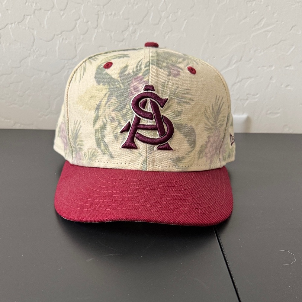 New Era Beige and Red 9FIFTY Cap